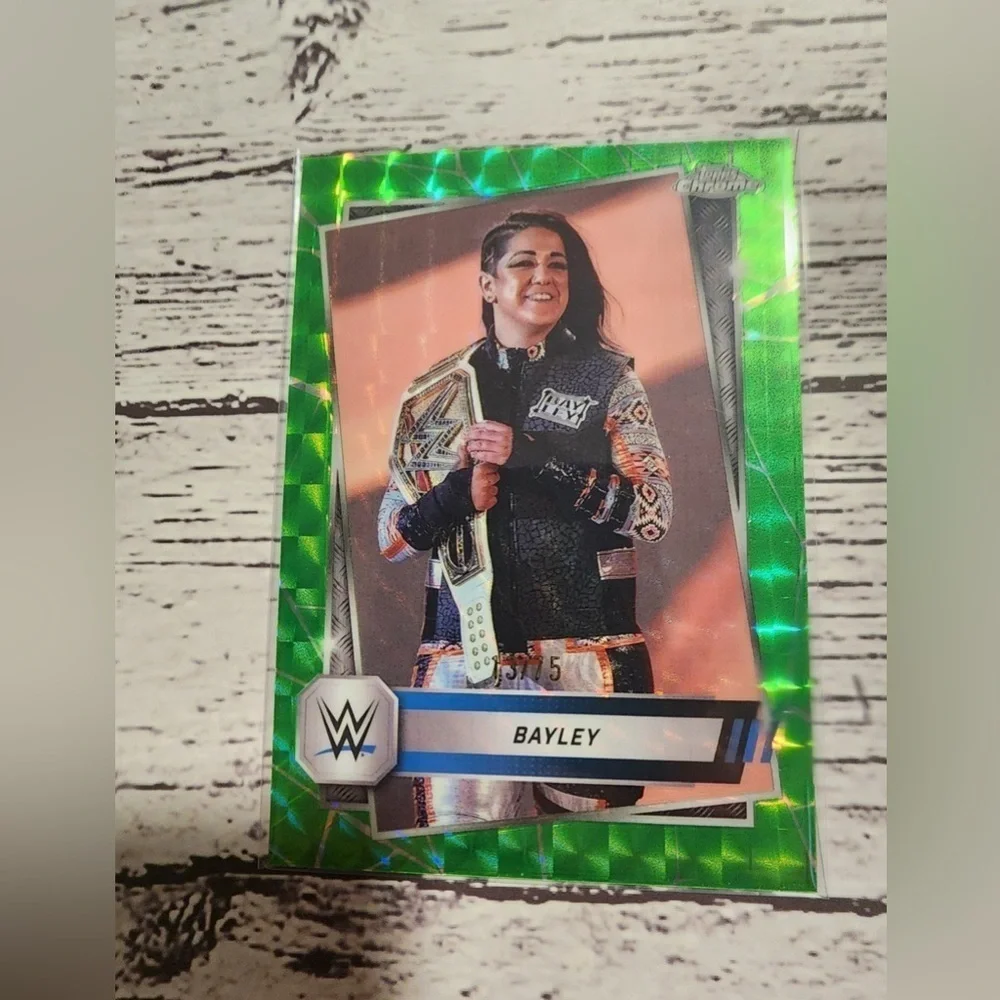 2025 Topps Chrome WWE Bayley Green geometric Refractor /75